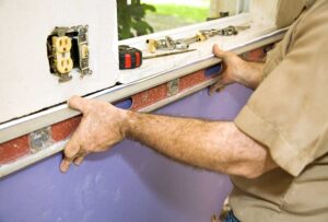 Contractor Measuring For Level